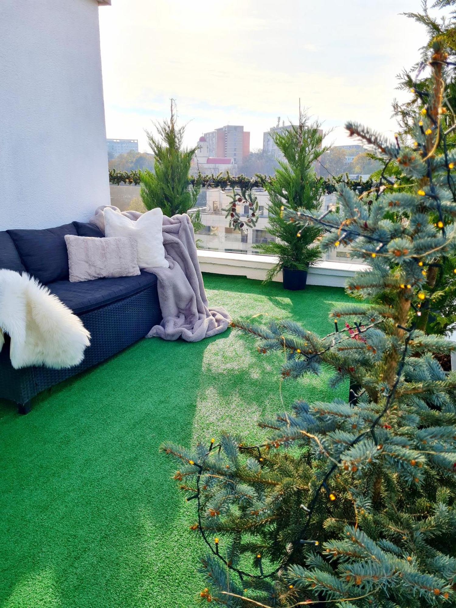 Penthouse Aeroport Iasi Apartment Luaran gambar