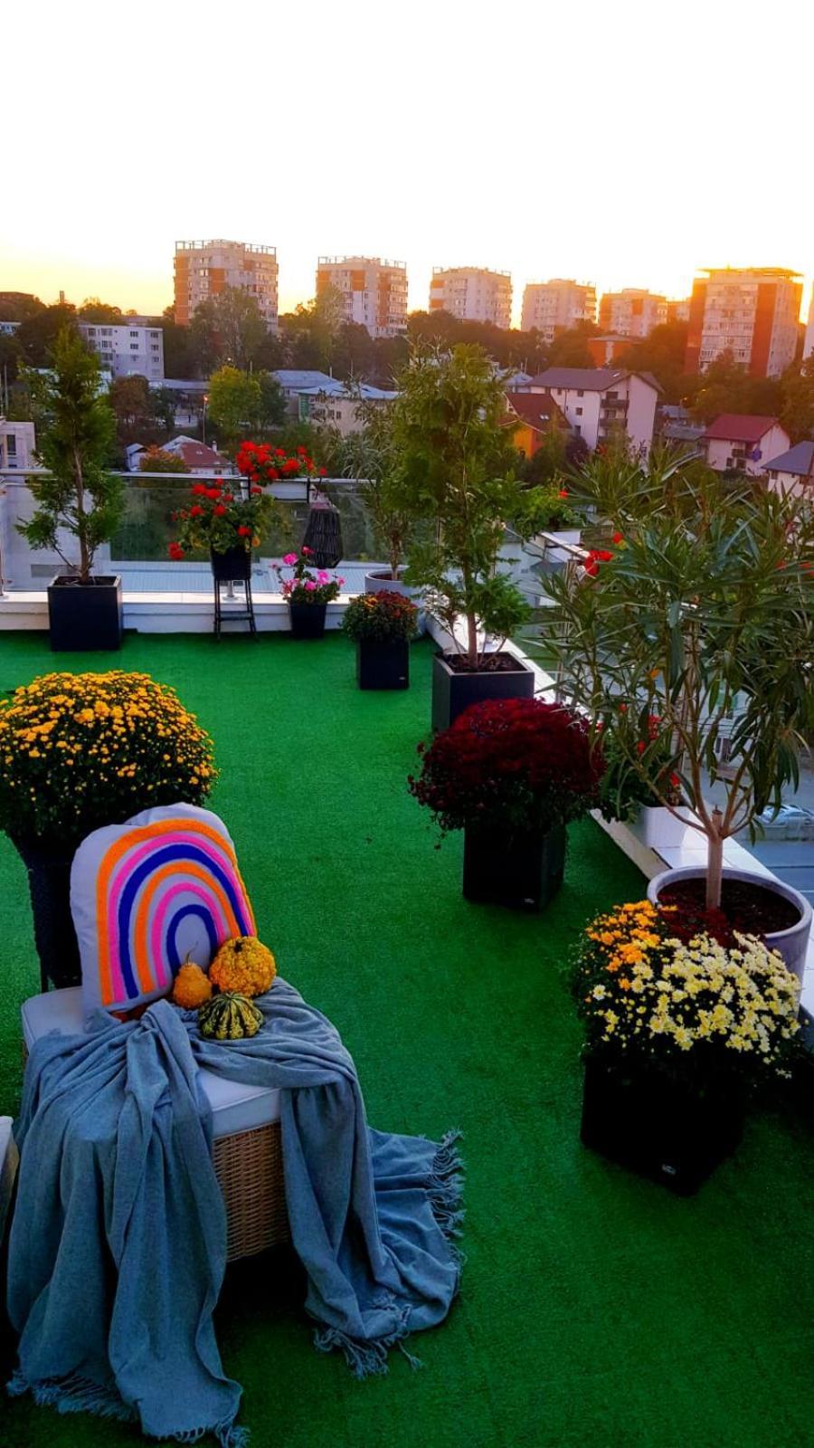 Penthouse Aeroport Iasi Apartment Luaran gambar