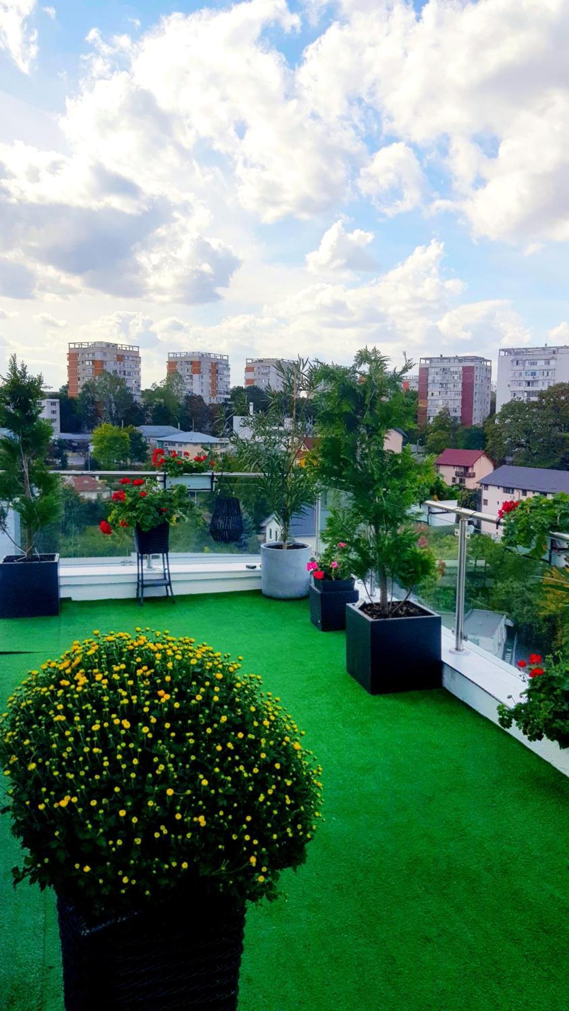 Penthouse Aeroport Iasi Apartment Luaran gambar