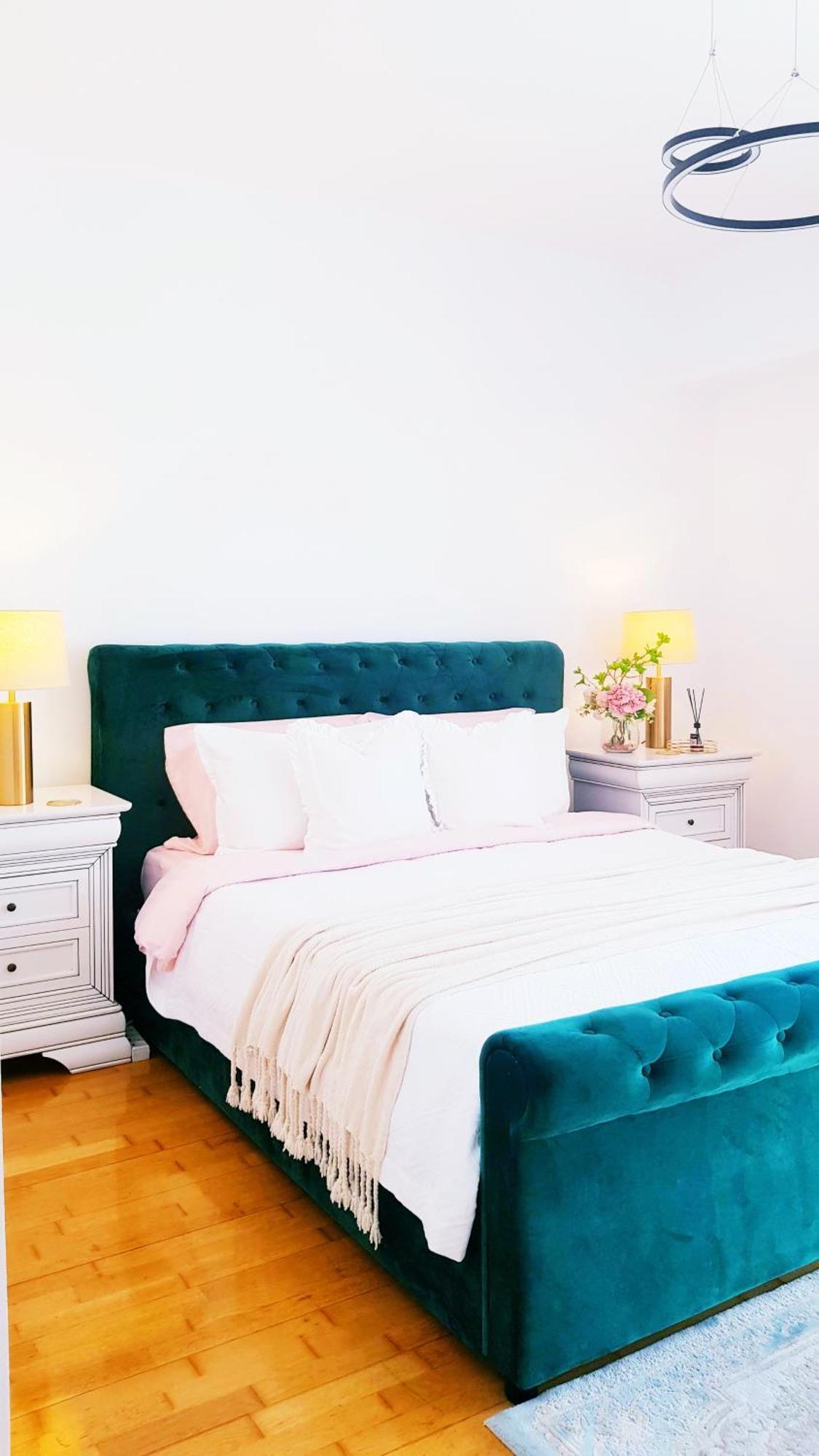 Penthouse Aeroport Iasi Apartment Luaran gambar