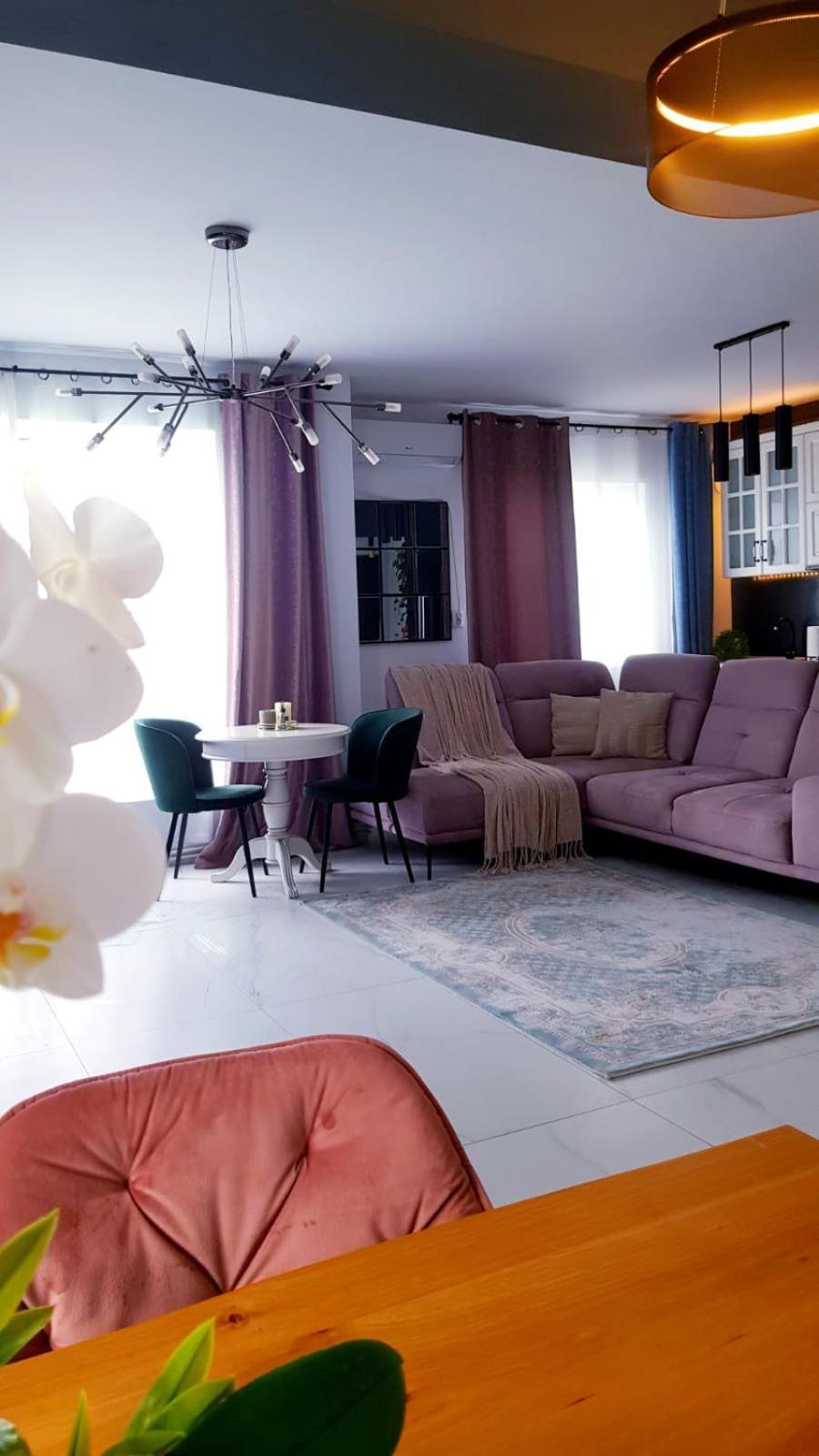 Penthouse Aeroport Iasi Apartment Luaran gambar