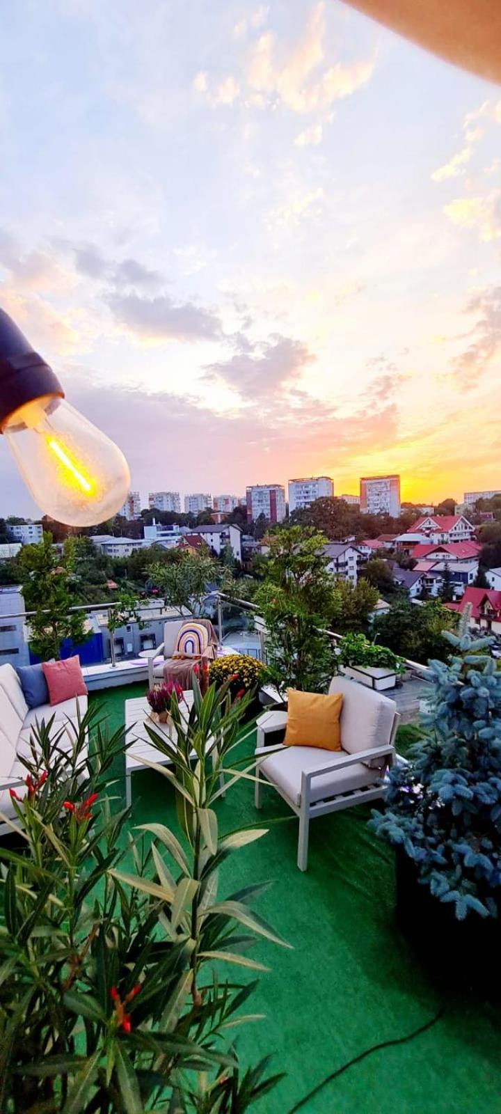 Penthouse Aeroport Iasi Apartment Luaran gambar